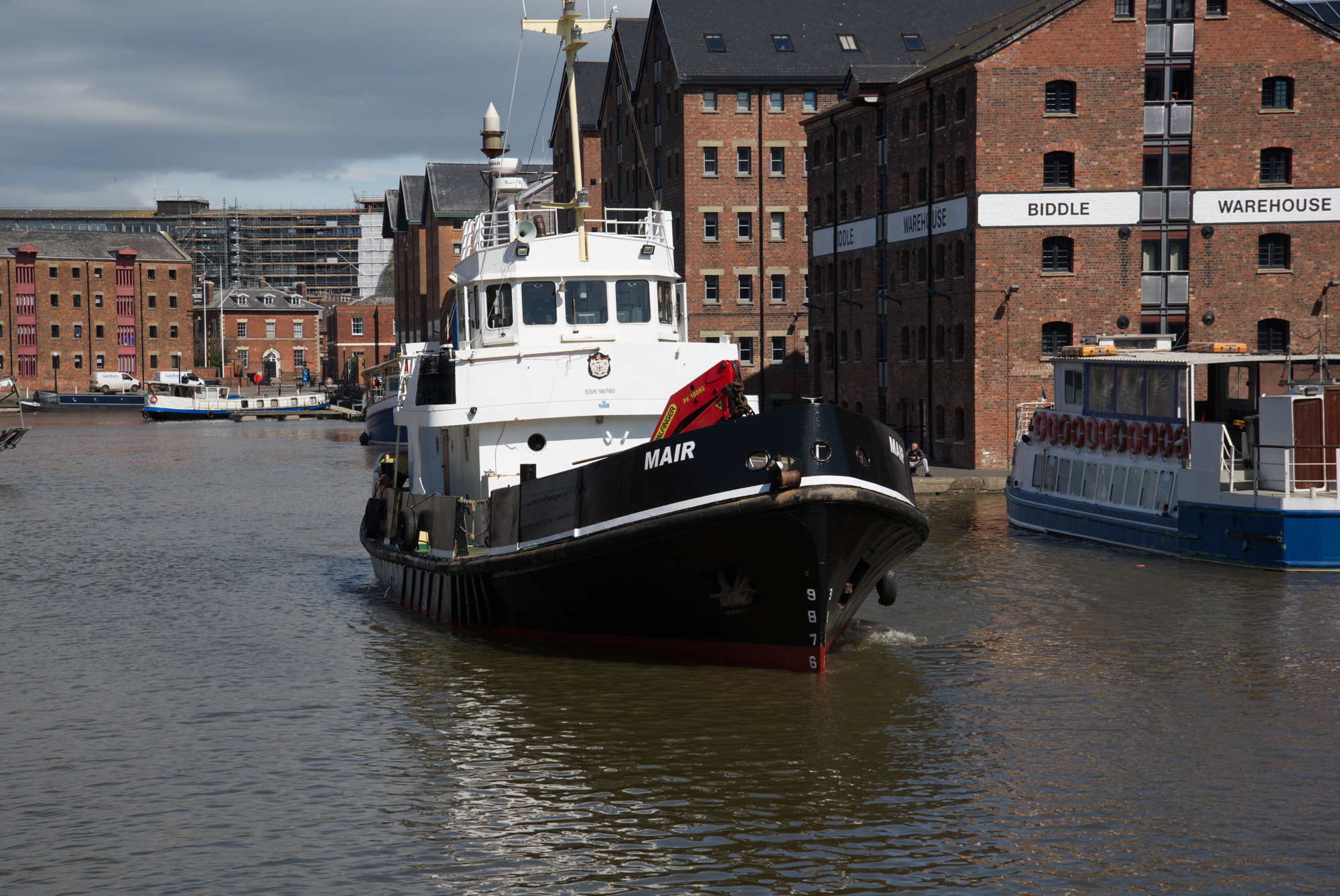 MV Mair Departing Gloucester.jpg