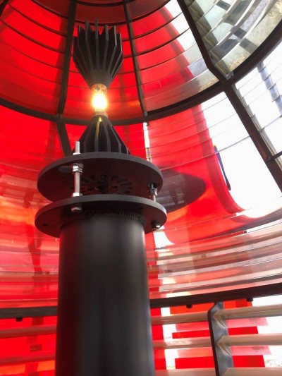 Inner Farne Lighthouse new light source (RLS).jpg