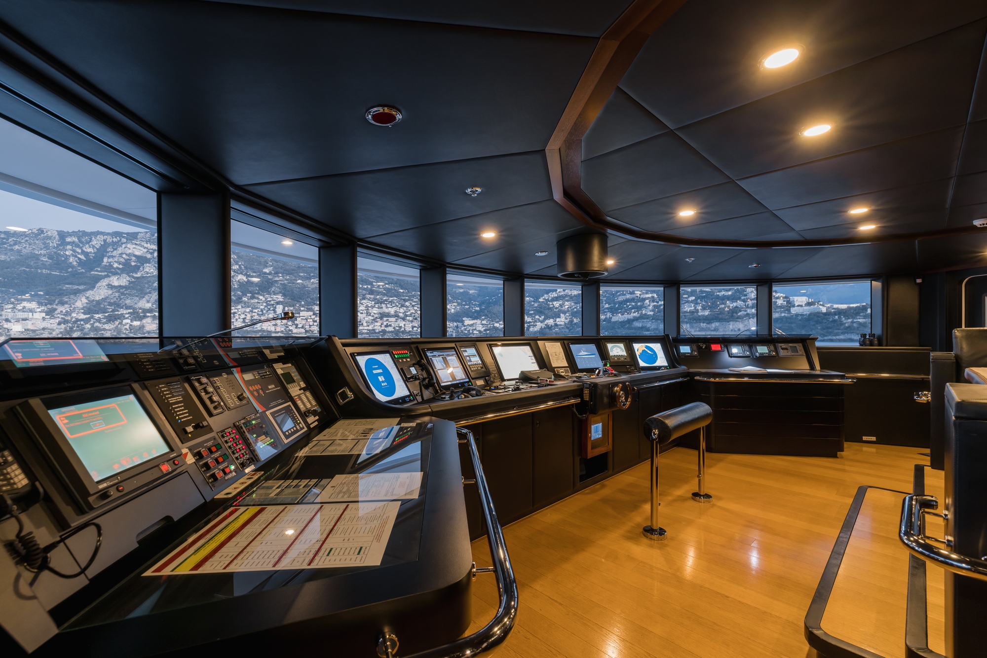 Superyacht bridge Hill Robinson.jpg