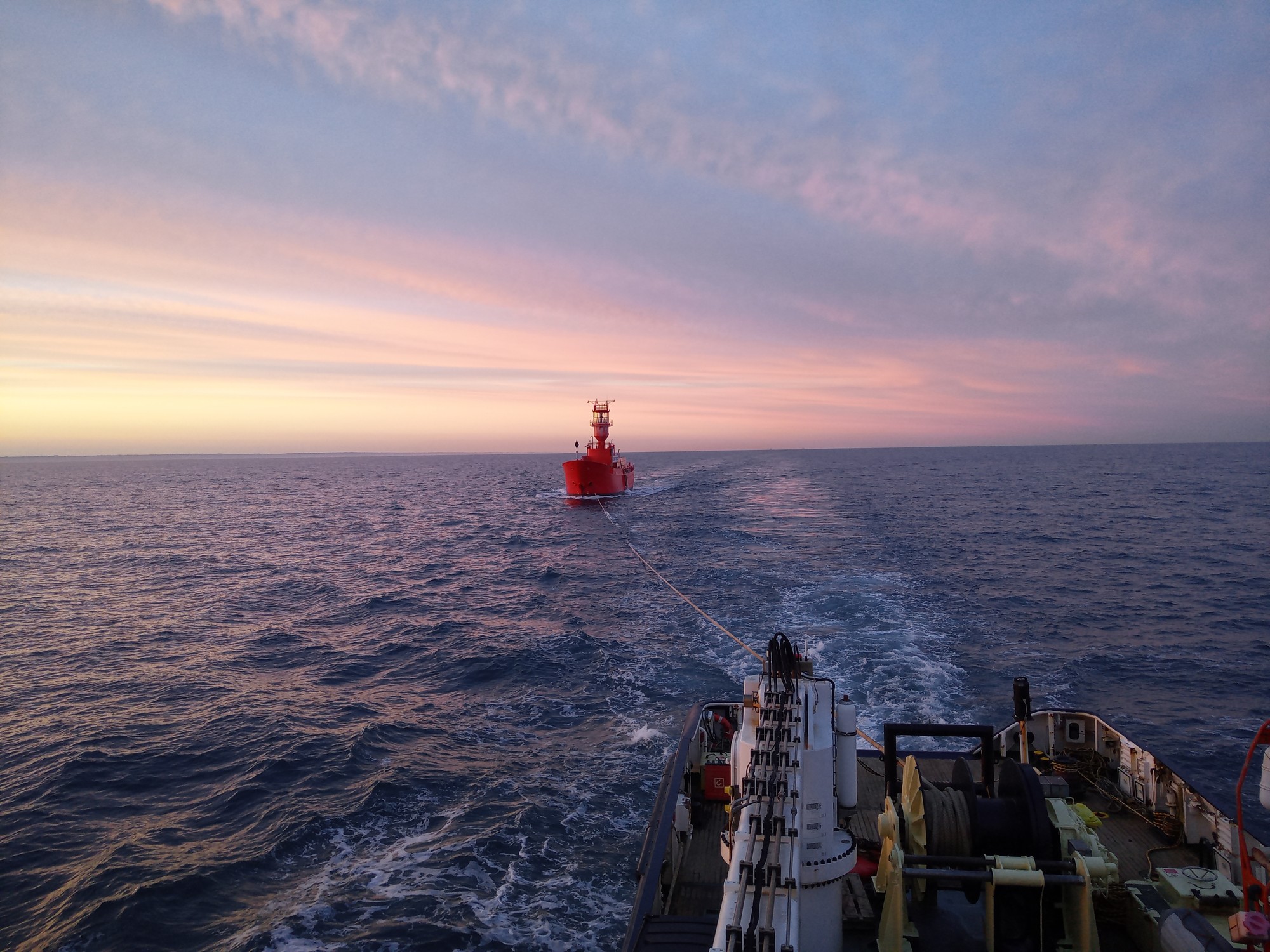 Tristan Burgess lightvessel tow 1.jpg