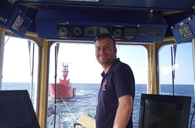 Tristan Burgess lightvessel tow 4.jpg
